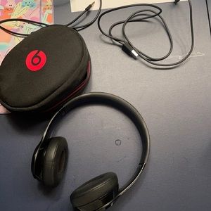 Solo 3 wireless Beats by Dre